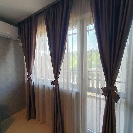View Deluxe