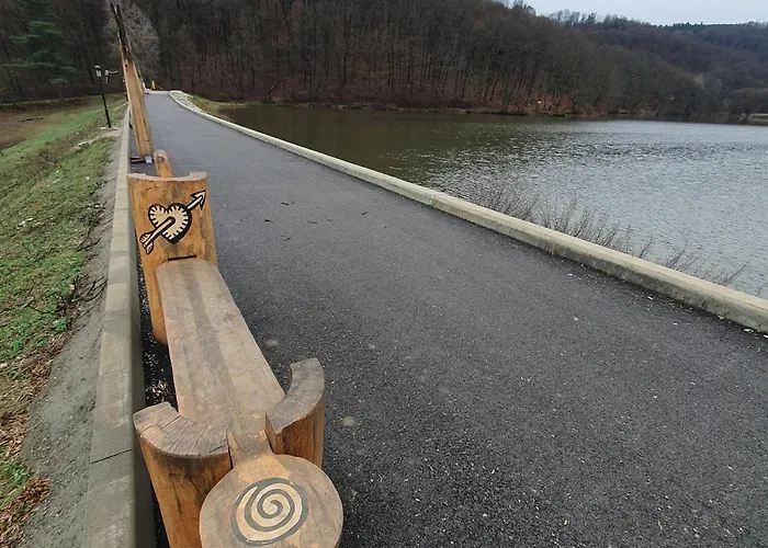 View Deluxe * Τριάβνα